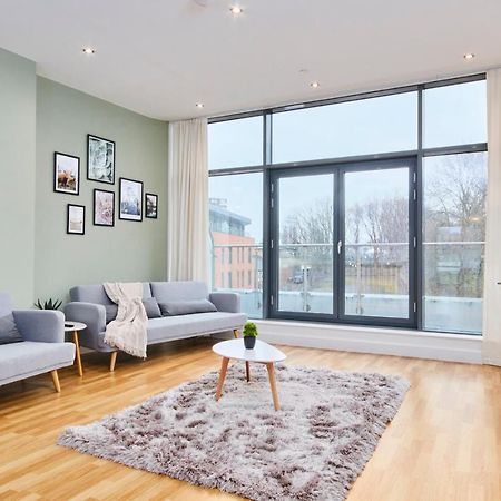 Large Duplex Penthouse - Parking Apartment Leeds  Bagian luar foto