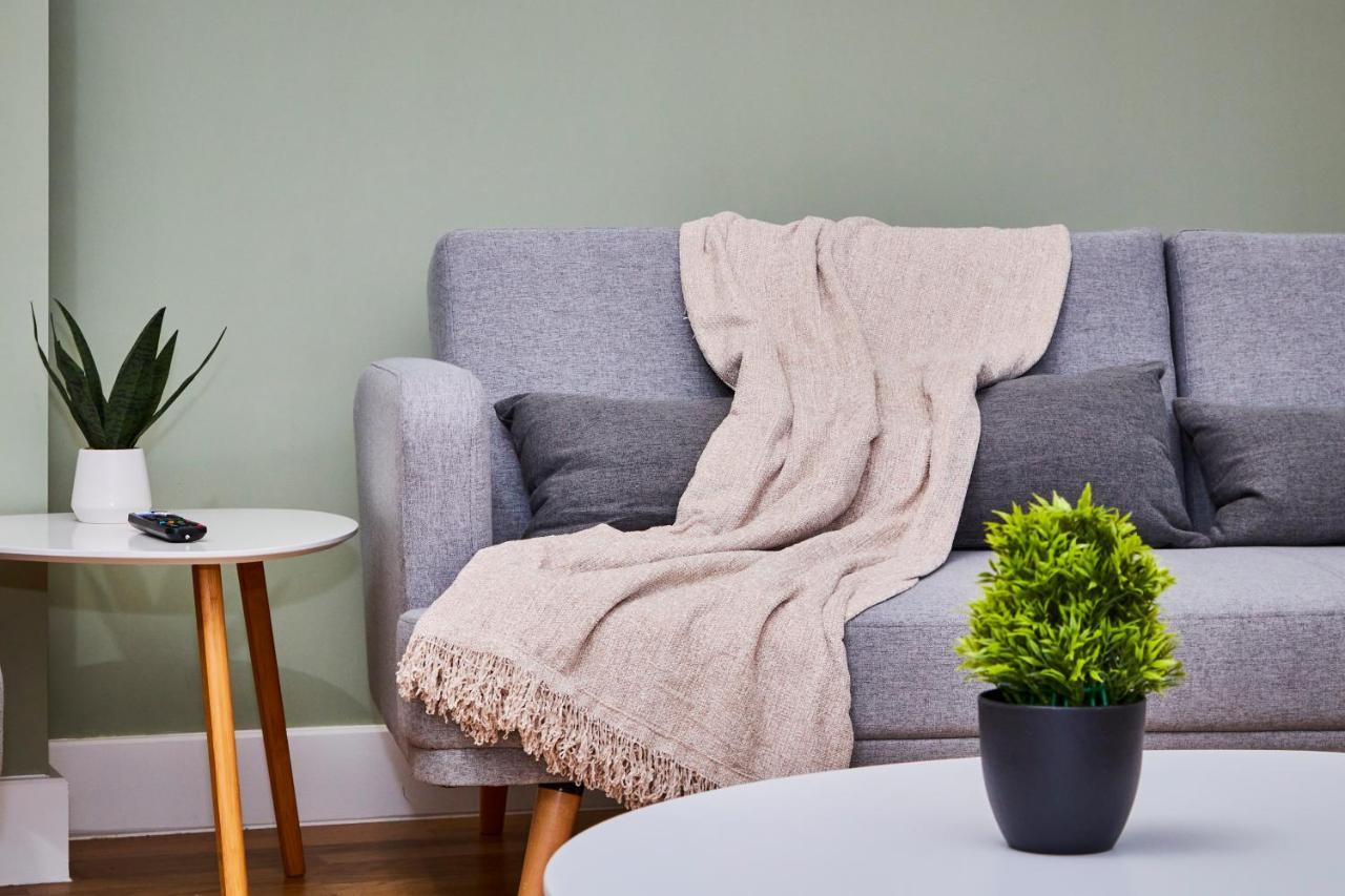 Large Duplex Penthouse - Parking Apartment Leeds  Bagian luar foto